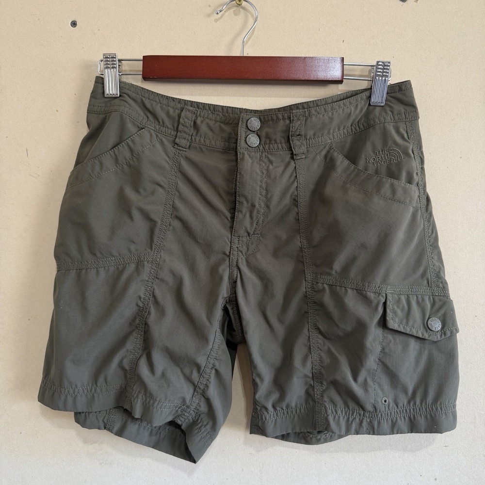 The North Face Women's Olive Green Cargo Hiking Shorts 6 Gorpcore